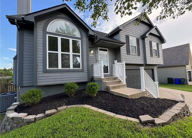 Property at 18881 W 160th Ter, Olathe, KS 66062, 3 beds, 2 baths