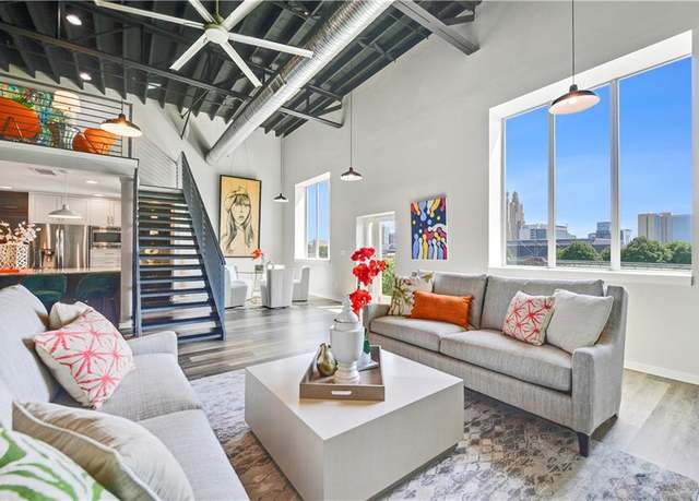 Property at 1605 Jefferson St, Kansas City, MO 64108, 3 beds, 3.5 baths