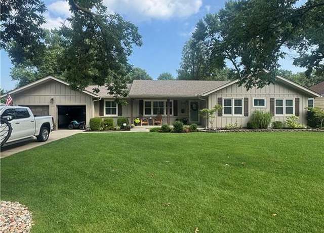 Property at 4218 W 98th St, Overland Park, KS 66207, 5 beds, 3 baths