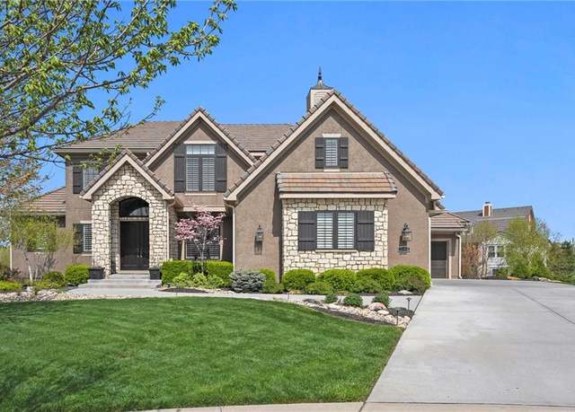 Property at 11712 W 164th Pl, Overland Park, KS 66062, 5 beds, 6.5 baths