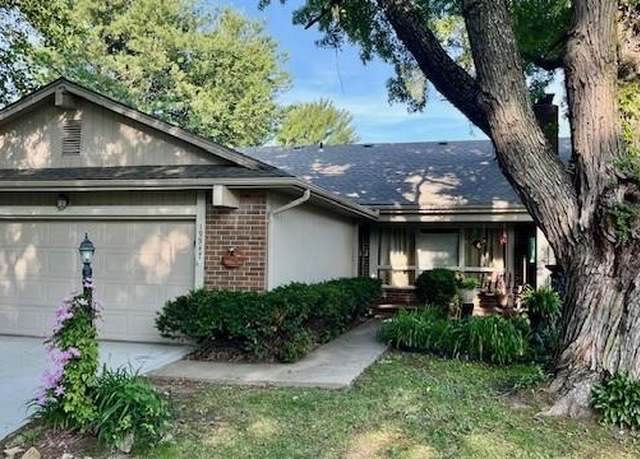 Property at 19947 Walden Oaks Dr, Country Club, MO 64505, 2 beds, 3 baths