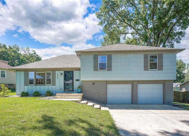 Property at 1605 NE Northaven Dr, Kansas City, MO 64118, 3 beds, 2 baths