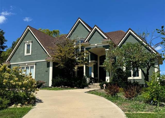 Property at 3540 W 153rd Ter, Leawood, KS 66224, 5 beds, 4.5 baths