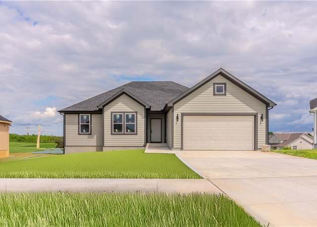 Property at 929 168th Ter, Basehor, KS 66007, 3 beds, 2 baths