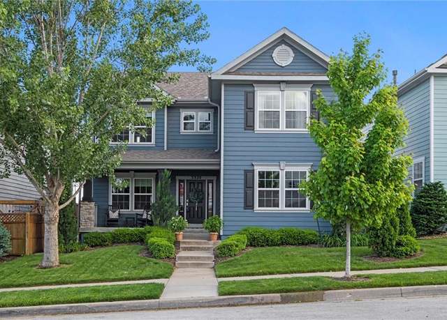 Property at 3320 SW Arena St, Lee's Summit, MO 64081, 5 beds, 4.5 baths