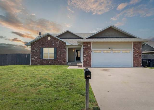 Property at 1901 Patton Ct, Independence, KS 67301, 4 beds, 3 baths