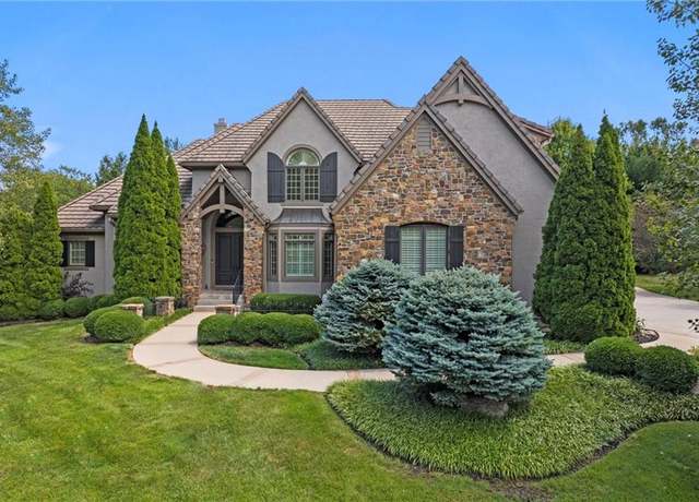 Property at 16813 Highland Ridge Dr, Loch Lloyd, MO 64012, 4 beds, 4.5 baths