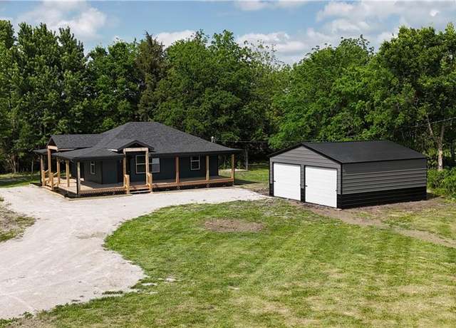 Property at 15608 E 267th St, Harrisonville, MO 64701, 3 beds, 2 baths