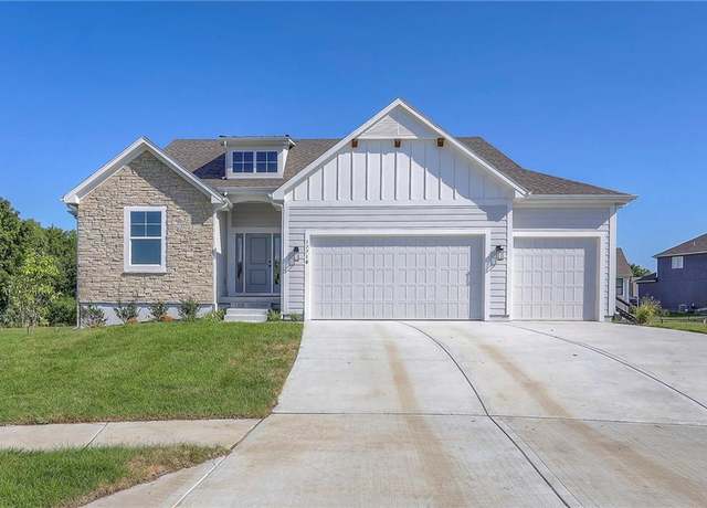 Property at 17710 W Brockway St, Olathe, KS 66062, 4 beds, 3 baths