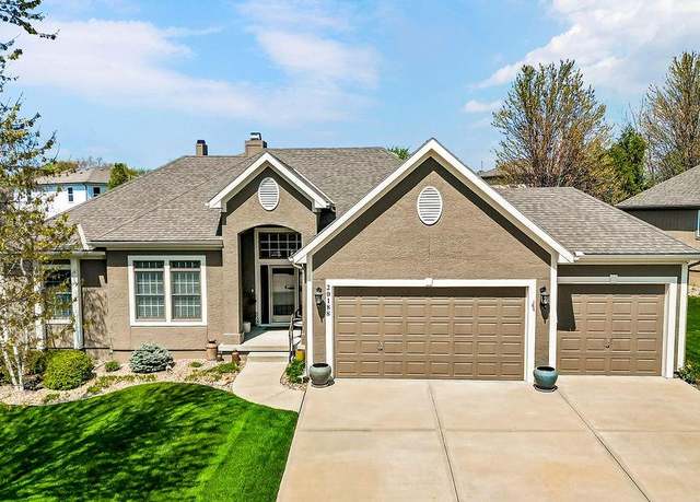 Property at 20188 W 224th St, Spring Hill, KS 66083, 4 beds, 3 baths