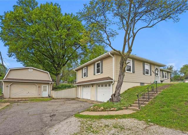 Property at 554 N 78th St, Kansas City, KS 66112, 3 beds, 2.5 baths