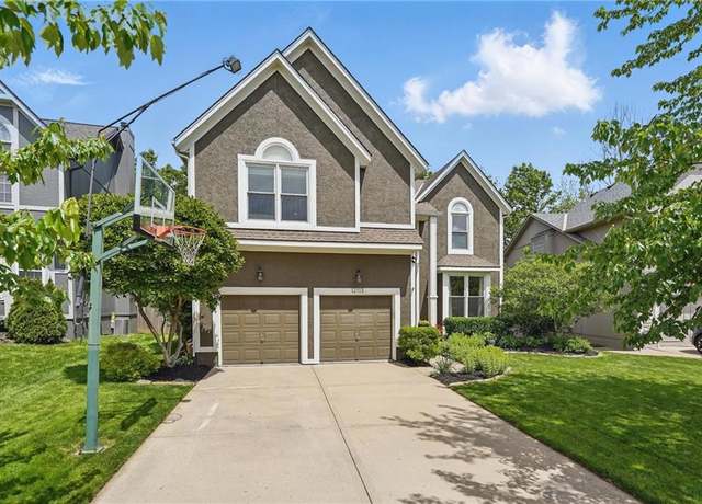 Property at 12113 Craig St, Overland Park, KS 66213, 4 beds, 4.5 baths