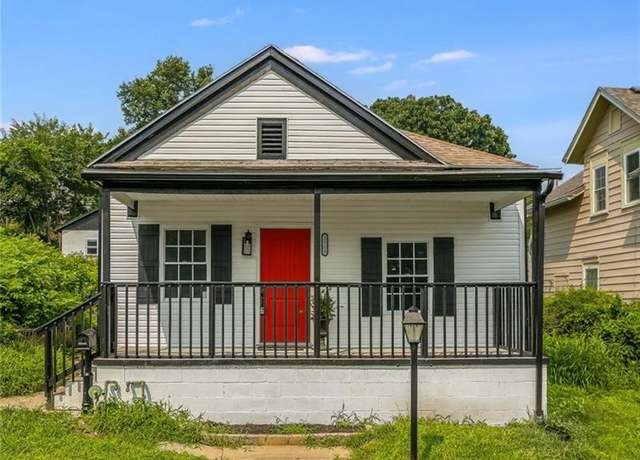 Property at 1718 Main St St, St Joseph, MO 64505, 3 beds, 1 bath