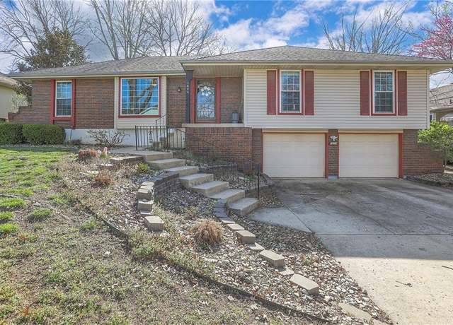 Property at 1604 SW 14th St, Blue Springs, MO 64015, 3 beds, 2.5 baths