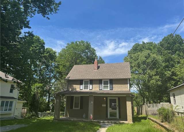 Property at 110 S Park Ave, Independence, MO 64050, 3 beds, 1.5 baths