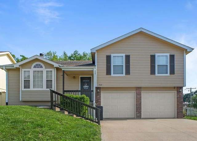 Property at 4602 Crystal Dr, St Joseph, MO 64503, 5 beds, 3 baths