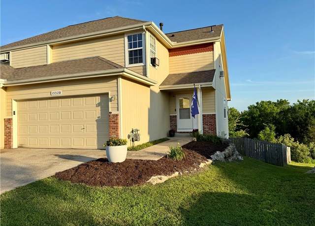 Property at 1532B Legend Trail Dr, Lawrence, KS 66047, 4 beds, 3.5 baths