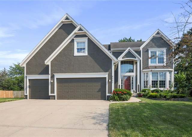 Property at 8007 W 146 Ter, Overland Park, KS 66223, 4 beds, 3.5 baths