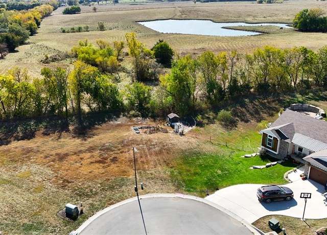 Property at 705 Ashley Ct, Baldwin City, KS 66006