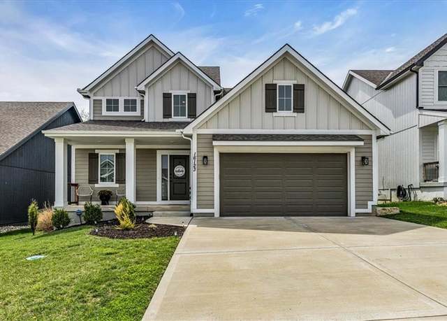 Property at 16123 Giorgia St, Parkville, MO 64152, 3 beds, 2.5 baths