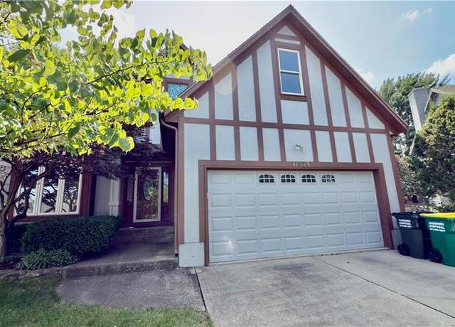 Property at 11524 Flint St, Overland Park, KS 66210, 3 beds, 2.5 baths