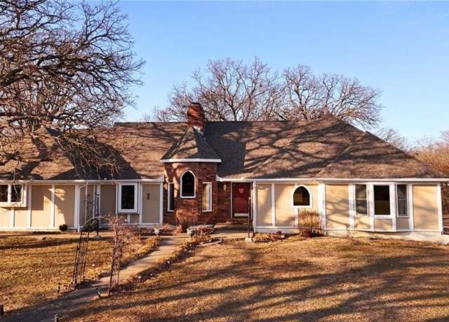 Property at 14485 E Quail Rd, Nevada, MO 64772, 4 beds, 3.5 baths