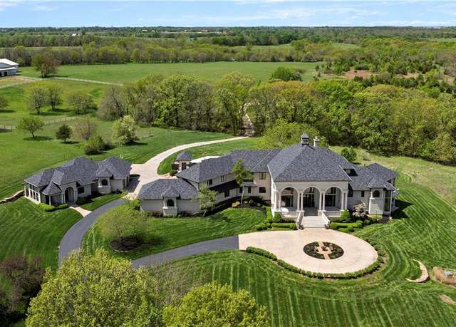 Property at 18560 Lackman Rd, Olathe, KS 66062, 7 beds, 9.5 baths