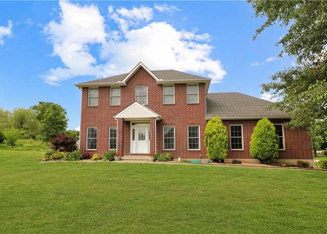 Property at 1503 Nottingham Dr, Warrensburg, MO 64093, 4 beds, 2.5 baths