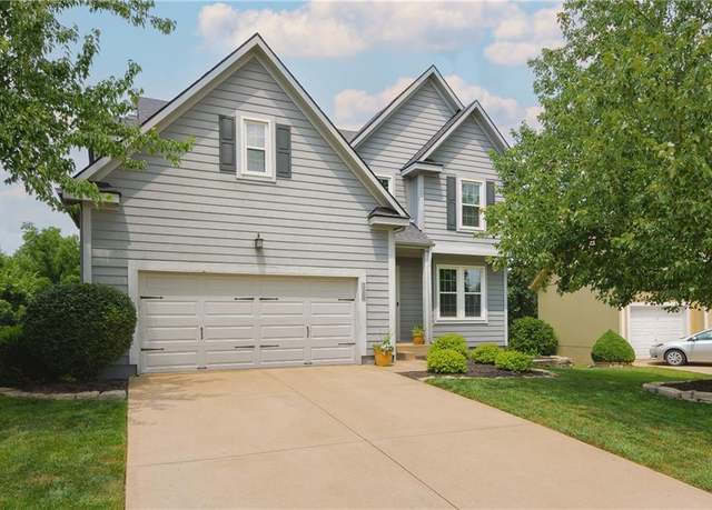 Property at 6352 Noble St, Shawnee, KS 66218, 4 beds, 3 baths