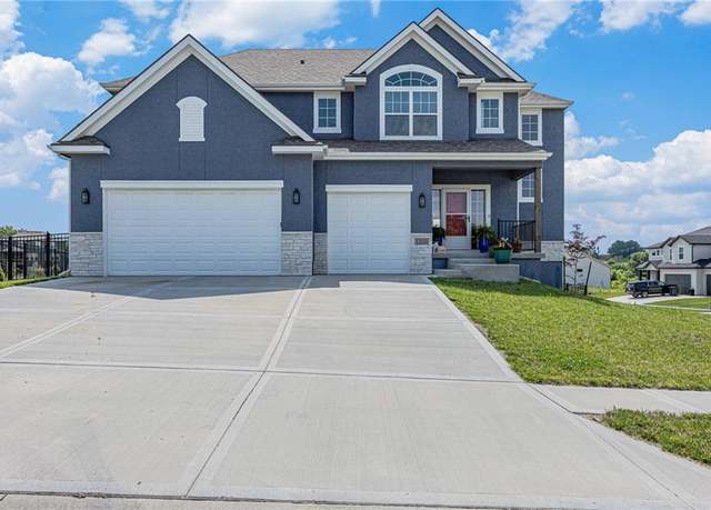Property at 12934 Sloan Ave, Kansas City, KS 66109, 4 beds, 3.5 baths