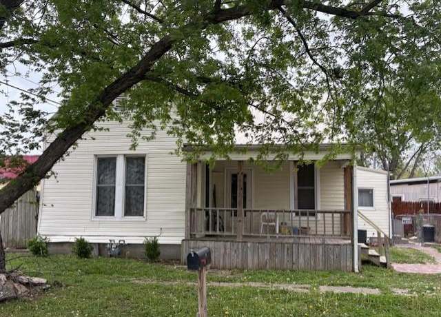 Property at 112 S 25th St, Parsons, KS 67357, 2 beds, 1 bath