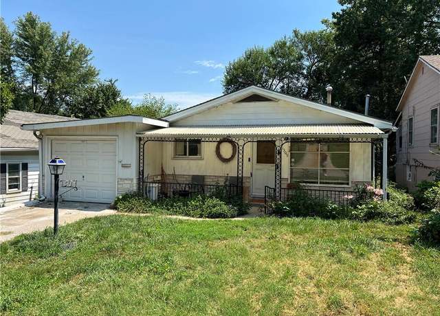 Property at 1309 S Ralston Ave, Independence, MO 64052, 2 beds, 1.5 baths
