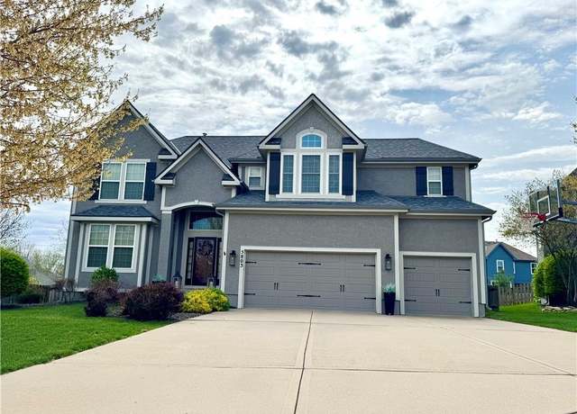 Property at 5803 Brockway St, Shawnee, KS 66226, 5 beds, 4.5 baths