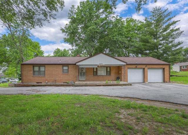 Property at 7402 Blue Ridge Blvd, Raytown, MO 64133, 3 beds, 1.5 baths