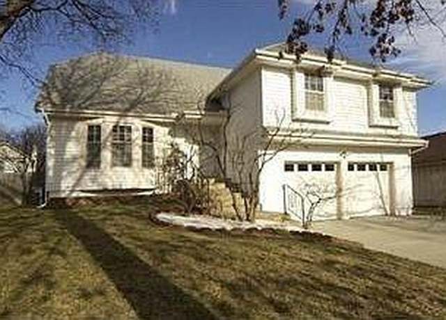 Property at 8808 W 118 St, Overland Park, KS 66210, 4 beds, 3 baths