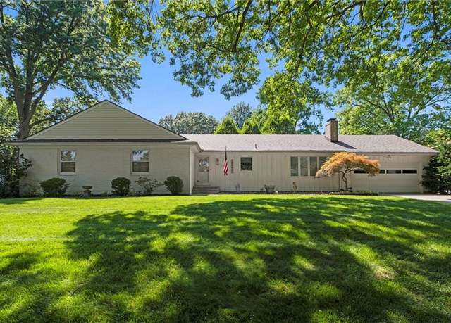 Property at 6400 Reeds Dr, Mission, KS 66202, 3 beds, 2 baths