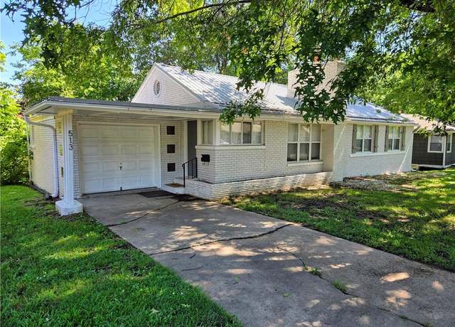 Property at 513 Broad St, Warrensburg, MO 64093, 4 beds, 2 baths