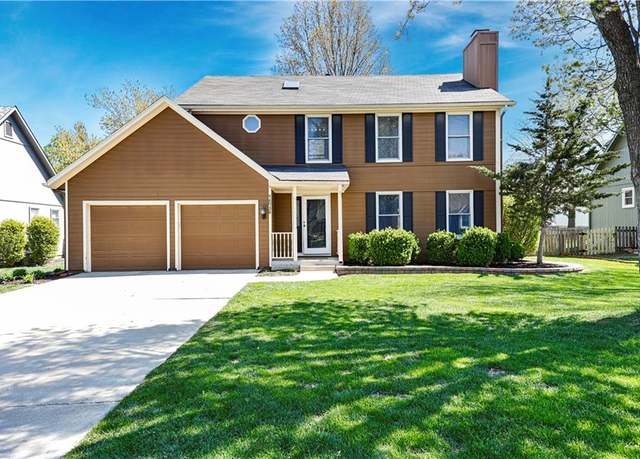 Property at 15735 Horton Ln, Overland Park, KS 66223, 4 beds, 2.5 baths