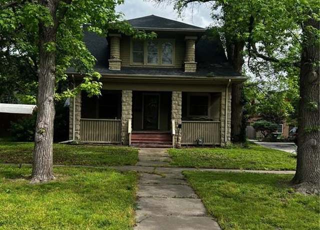 Property at 315 W 4th St, Ottawa, KS 66067, 3 beds, 1.5 baths