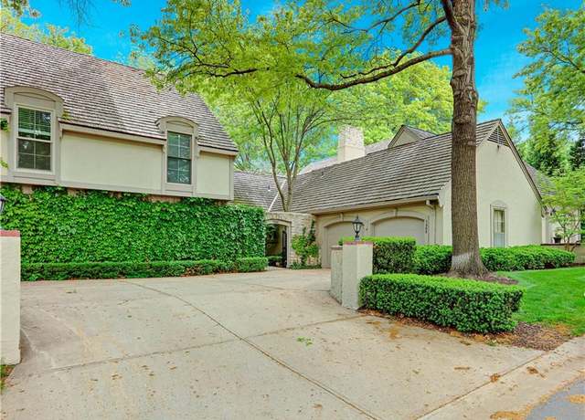 Property at 7908 Bristol Ct, Prairie Village, KS 66208, 4 beds, 3 baths