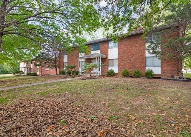 Property at 8038 Campbell St, Kansas City, MO 64131, 8 beds