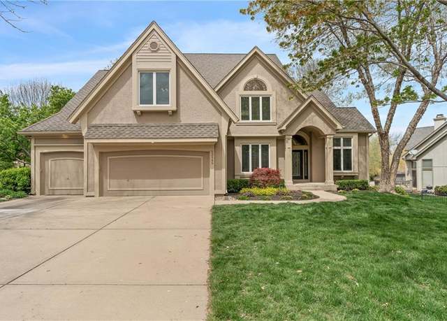 Property at 13144 El Monte Dr, Leawood, KS 66209, 4 beds, 4.5 baths
