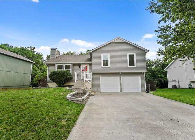 Property at 111 S Darrowby Dr, Raymore, MO 64083, 3 beds, 2 baths