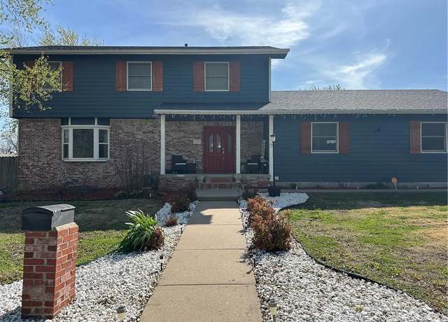 Property at 101 N Ohio St, Coffeyville, KS 67337, 4 beds, 2.5 baths