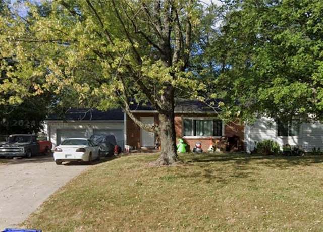Property at 810 SE Douglas St, Lee's Summit, MO 64063, 3 beds, 1 bath