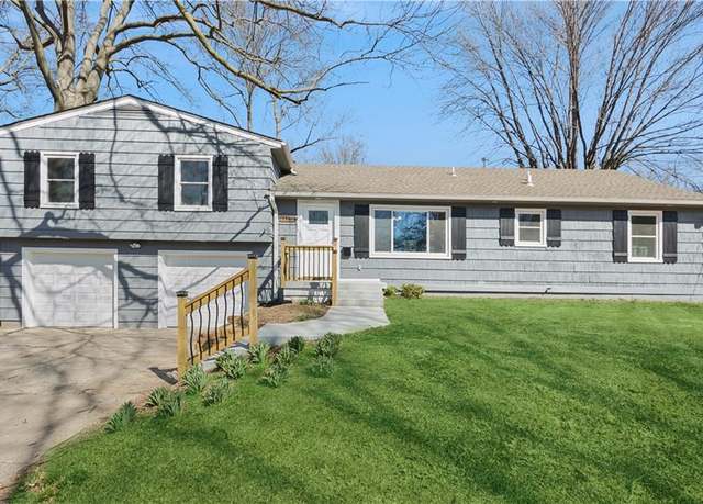 Property at 11030 E 67 St, Raytown, MO 64133, 3 beds, 2.5 baths
