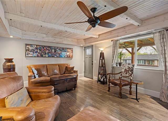 Property at 502 N Main St, Trimble, MO 64492, 2 beds, 1.5 baths