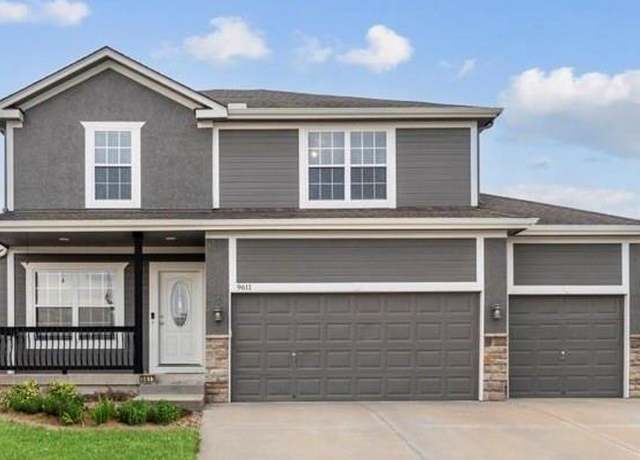 Property at 9611 N Adrian Pl, Kansas City, MO 64154, 4 beds, 3 baths