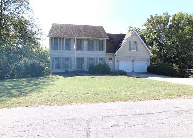 Property at 9125 Hillview Dr, De Soto, KS 66018, 4 beds, 2.5 baths