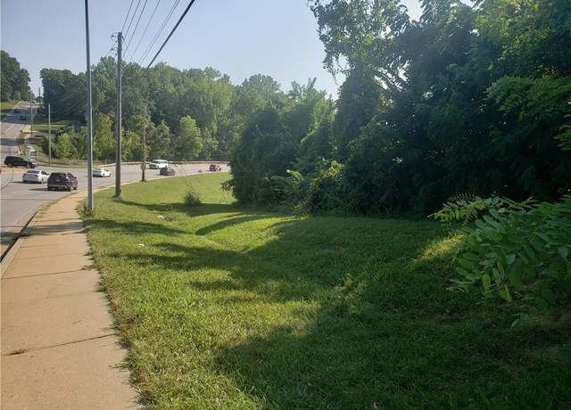 Property at 497 NW 68 Ter, Gladstone, MO 64118